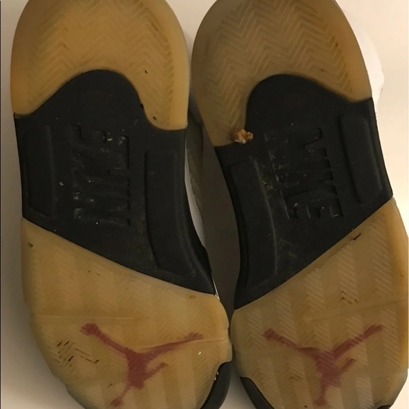 Authentic Jordan 5 Retro Fire Red Silver Tongue 2020 - Picture 4 of 6